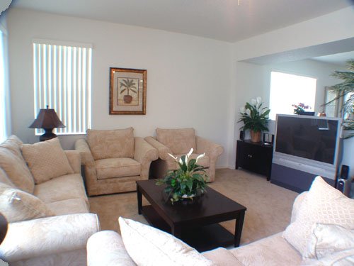 FamilyRoomPic1